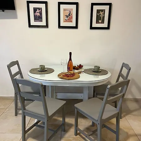 Apartment Fishers *